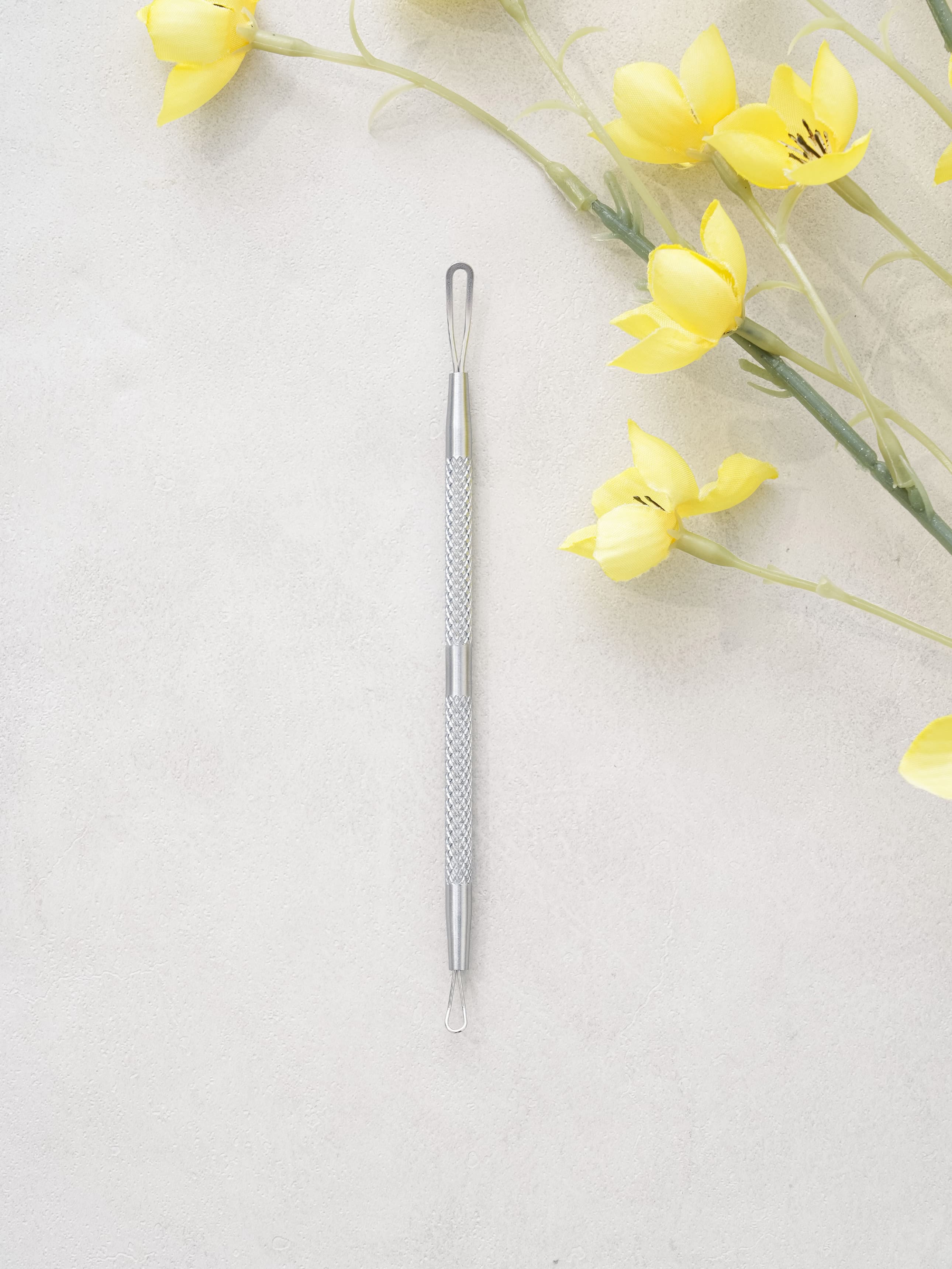K-Beauty Stainless steel sebum extruder