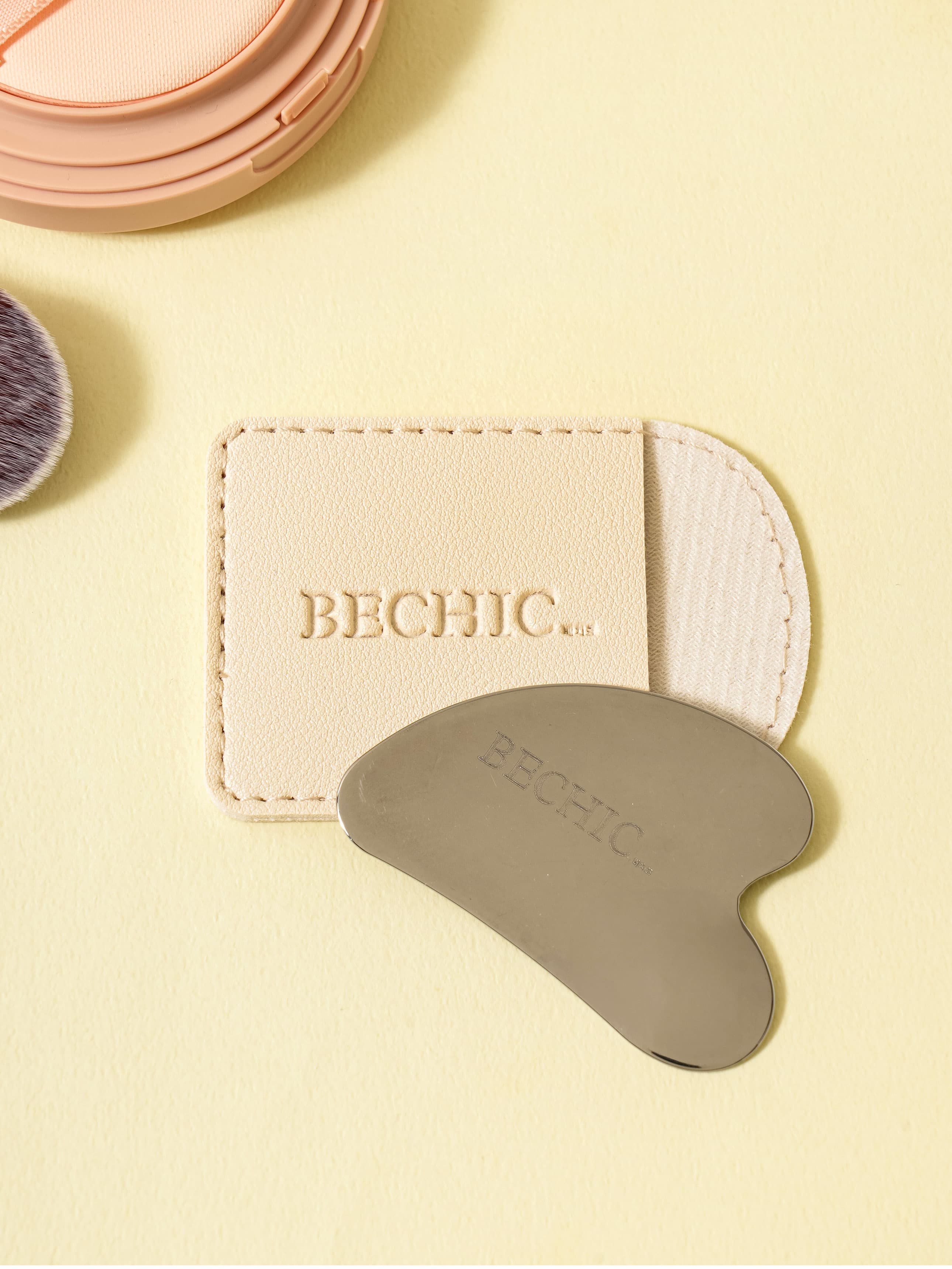 K-Beauty Heart Makeup Spatulator Pocket Set