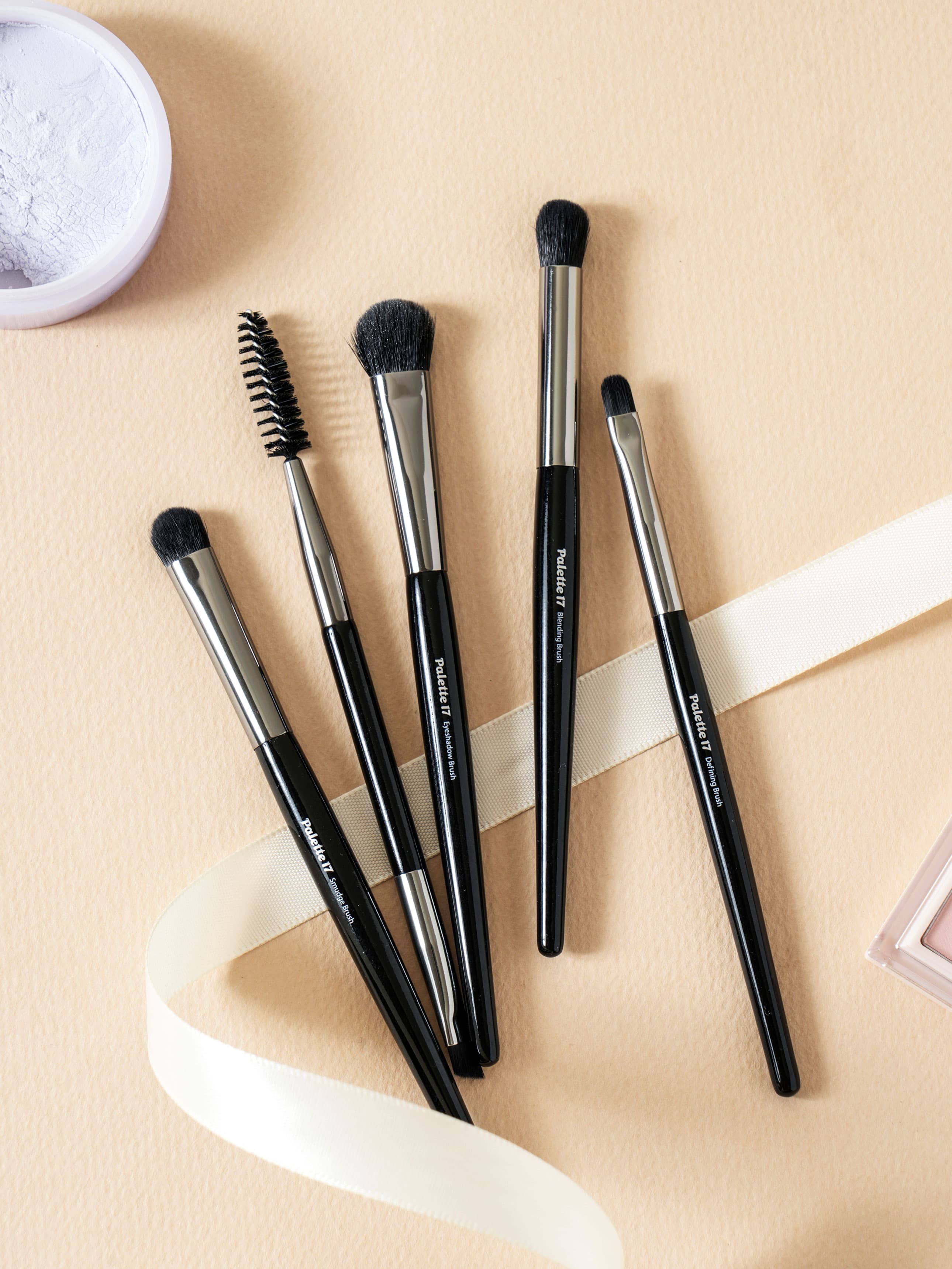 K-Beauty Palette 17 Eye Makeup Brush Set of 5