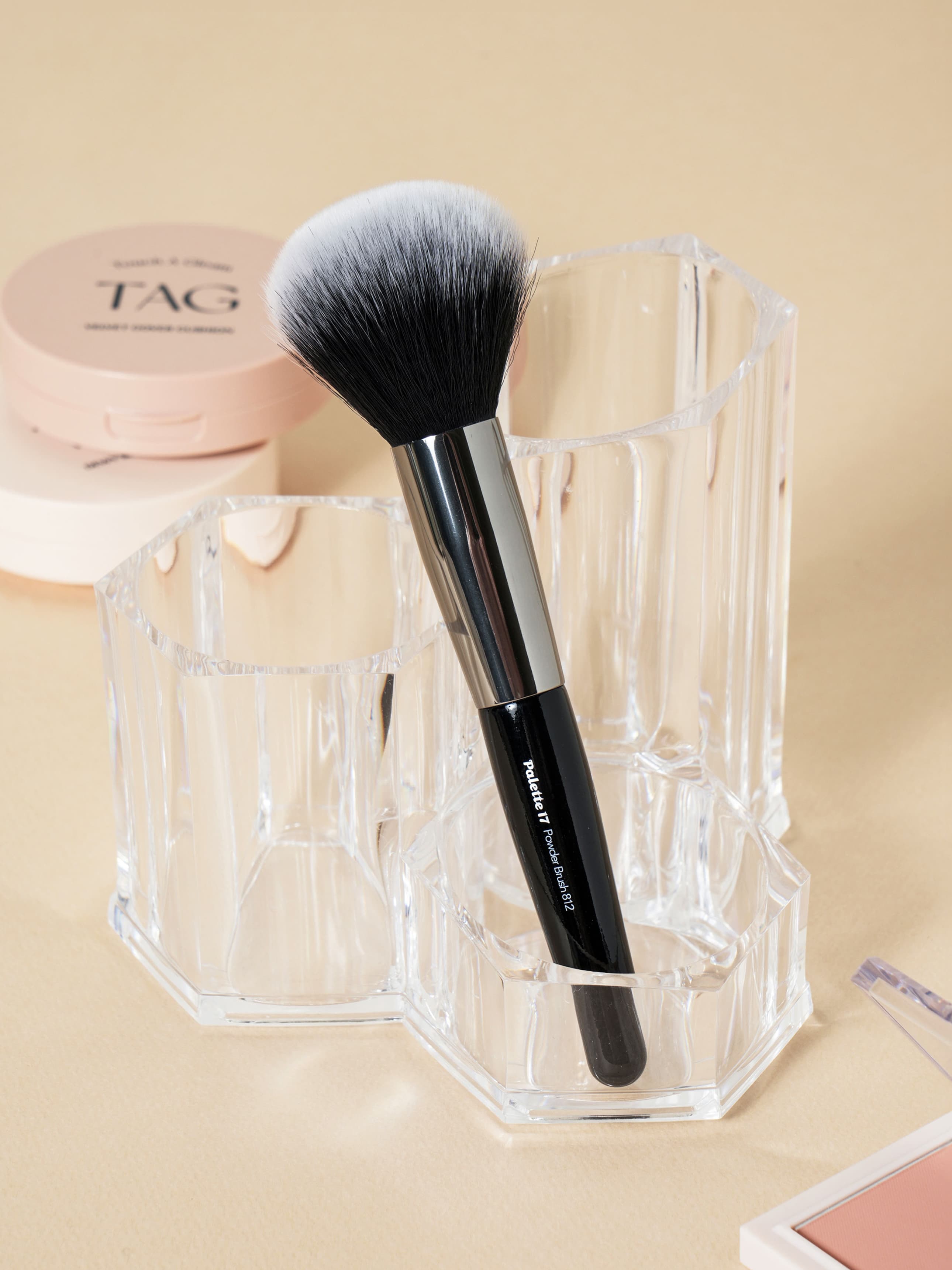 K-Beauty Palette 17 Powder Brush