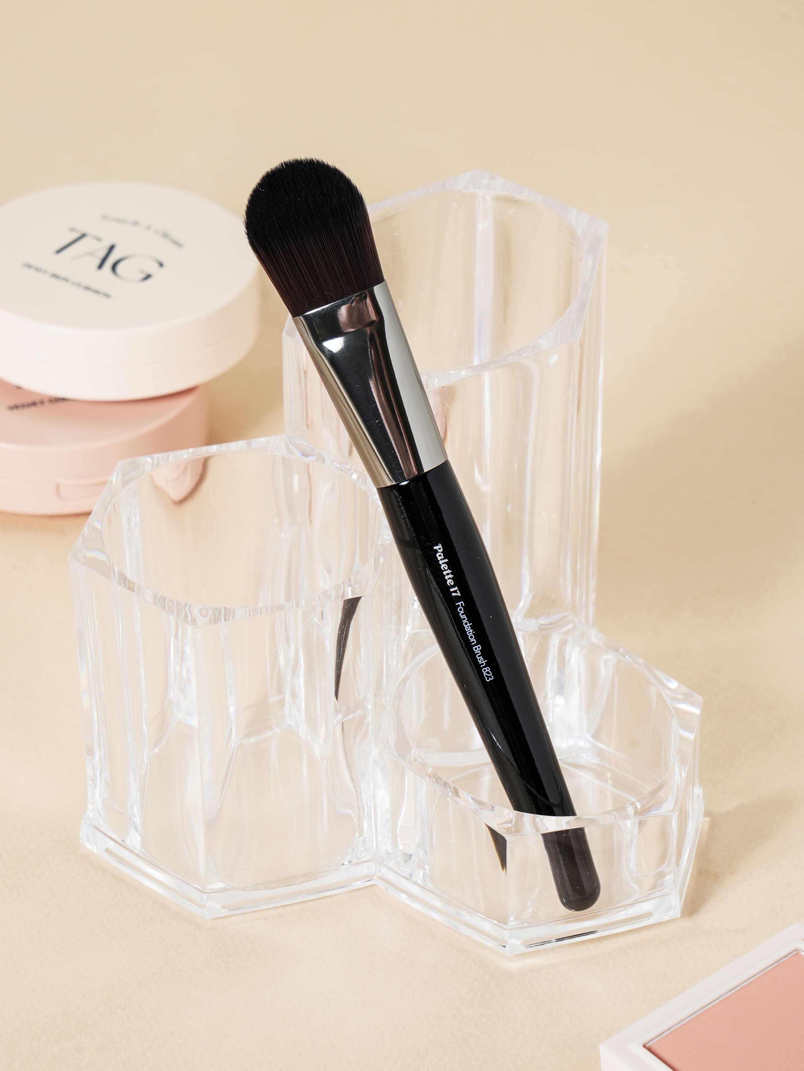 K-Beauty Palette 17 Foundation Brush
