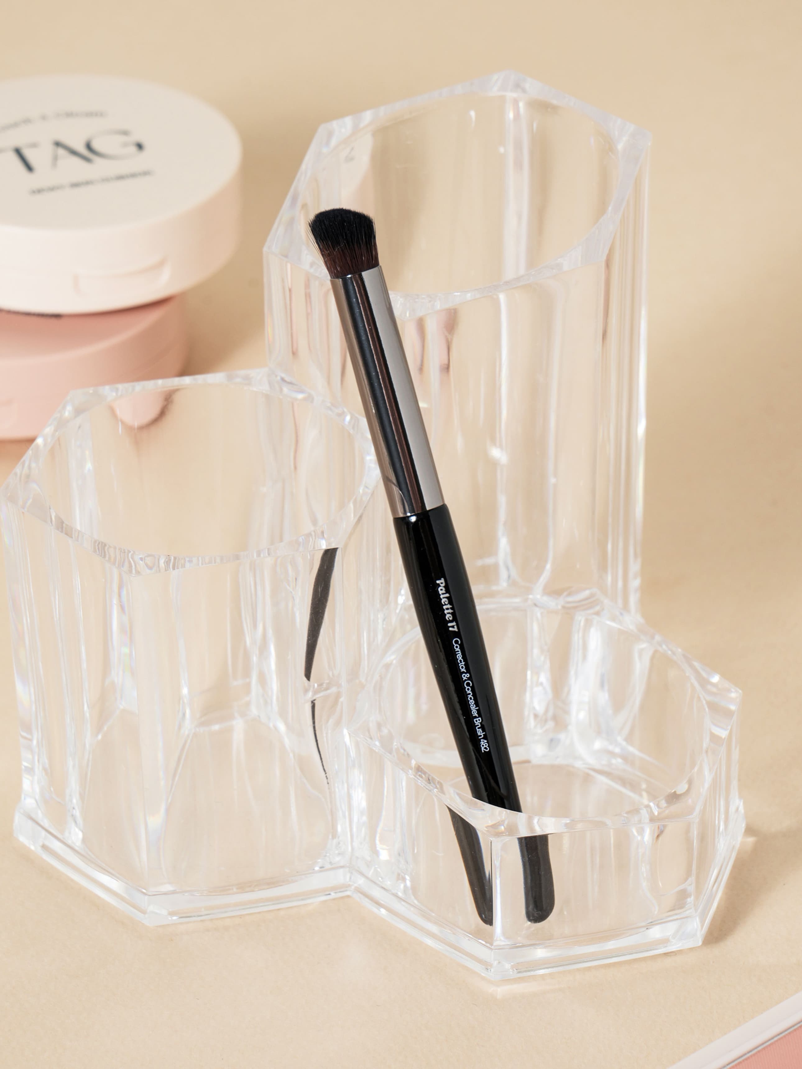 K-Beauty Pallet 17 Corrector Brush