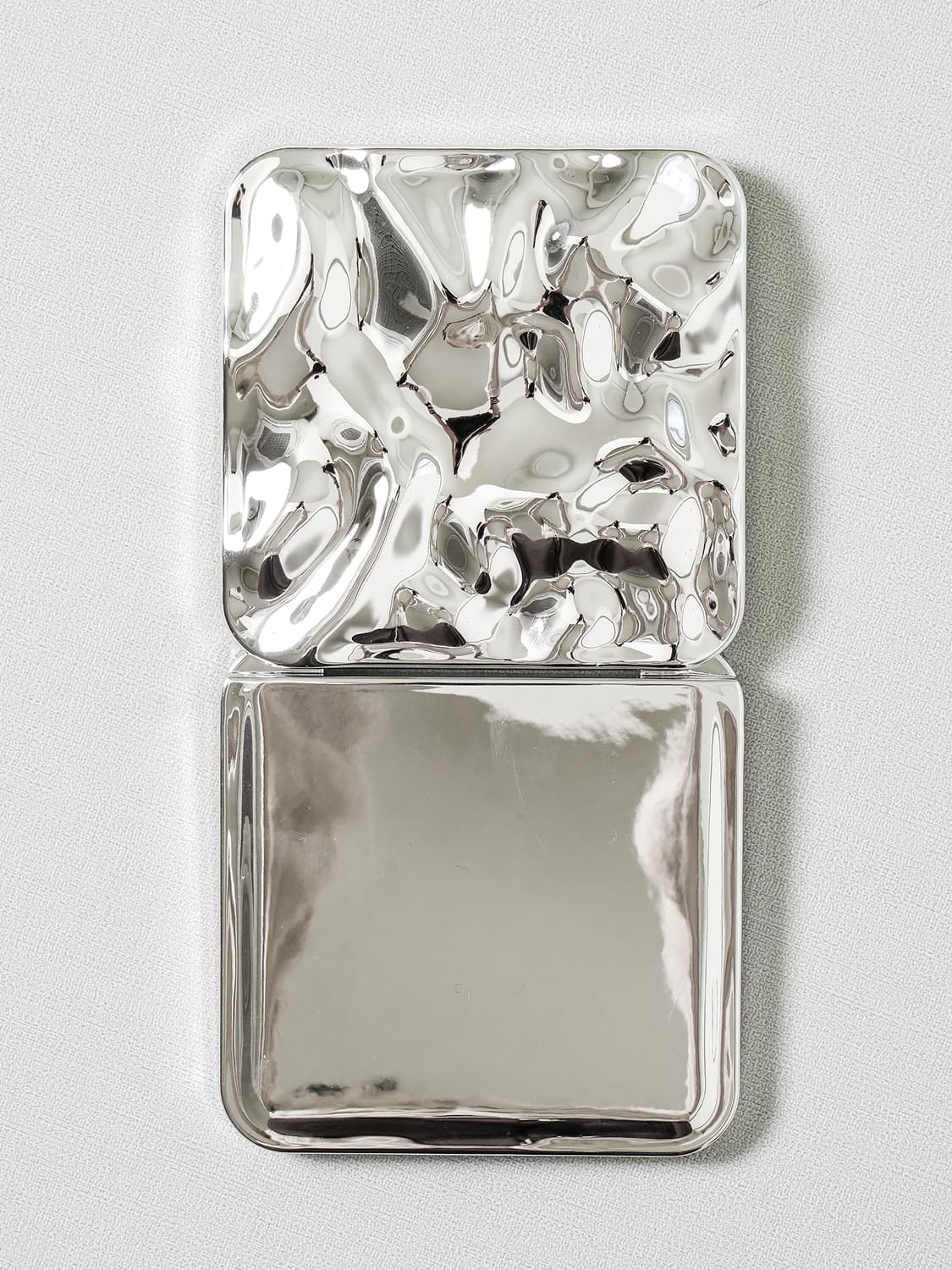 K-Beauty Chic Folding Wave Square Mirror 1x & 2x Integrated